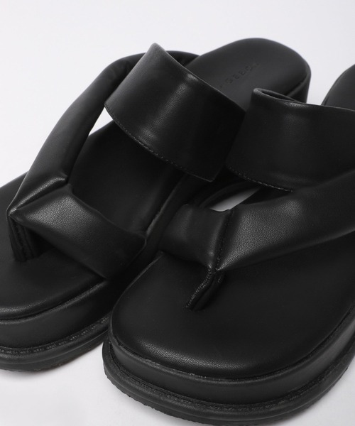 PAGEBOY（ページボーイ）の「マシュマロトングサンダル（サンダル・レディース・ブラック/ブロンズ・MEDIUM/LARGE）」の6枚目の写真