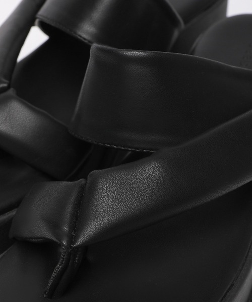 PAGEBOY（ページボーイ）の「マシュマロトングサンダル（サンダル・レディース・ブラック/ブロンズ・MEDIUM/LARGE）」の8枚目の写真