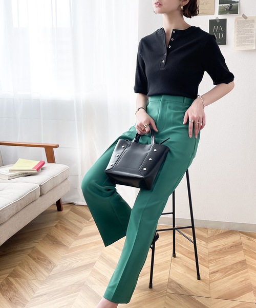 classicalelf(クラシカルエルフ)の「ベーシックがLOVE。2wayヘンリーネックリブトップス(Tシャツ/カットソー・レディース・ホワイト/ブラック/レッド/ブラック×ホワイト・SMALL/MEDIUM/LARGE/X-LARGE)」の6枚目の写真