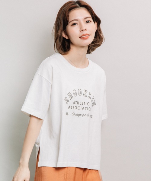 refinedworks（リファインドワークス）の「ロゴプリントT（Tシャツ/カットソー・レディース・ベージュ/オフホワイト/チャコール・FREE）」の4枚目の写真