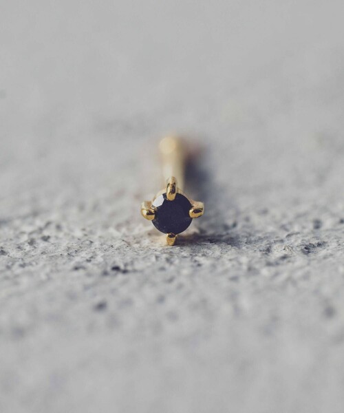 and cloud（アンドクラウド）の「Grayscale Black-Gray Diamond Pierce / Single（ピアス（片耳用）・レディース・シルバー/イエローゴールド・FREE）」の3枚目の写真