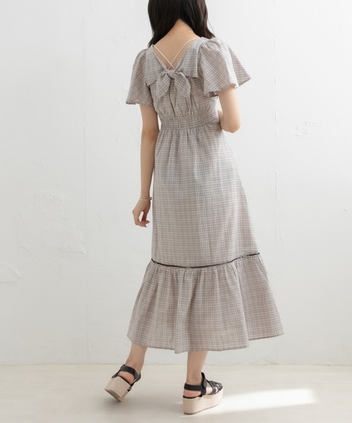 OLIVE des OLIVE（オリーブデオリーブ）の「背中見せワンピース（ワンピース・レディース・オフホワイト/ブラウン/ブラック/アイボリー・FREE）」の12枚目の写真