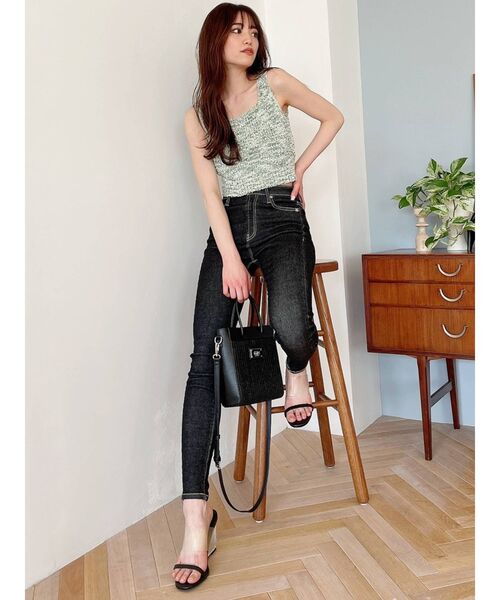 GYDA(ジェイダ)の「ハイウエスト CALIKスキニーデニムパンツ(デニムパンツ・レディース・ライトブルー/ブラック/ブルー/インディゴブルー・SMALL)」の11枚目の写真