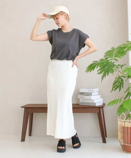 Social GIRL（ソーシャルガール）の「バックスリット リブニット タイトロングスカート（スカート・レディース・パープル/オレンジ/グリーン/ブラック/アイボリー/ホワイト/チェリーレッド/クリーム/ライトグリーン・M）」の18枚目の写真