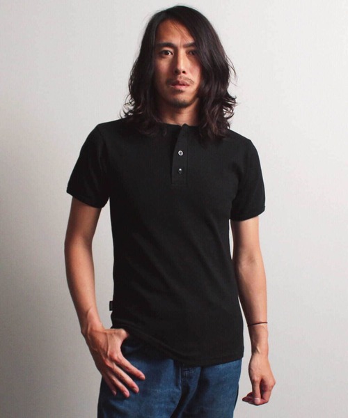 AVIREX(アヴィレックス)の「【DAILY】半袖 へンリーネック Tシャツ/HENLEY NECK-T-SHIRT(Tシャツ/カットソー・メンズ・ホワイト/ブラック/グレー/その他11/チャコール/オリーブ系・S/M/L/XL/XS)」の9枚目の写真