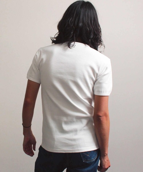AVIREX(アヴィレックス)の「【DAILY】半袖 へンリーネック Tシャツ/HENLEY NECK-T-SHIRT(Tシャツ/カットソー・メンズ・ホワイト/ブラック/グレー/その他11/チャコール/オリーブ系・S/M/L/XL/XS)」の18枚目の写真