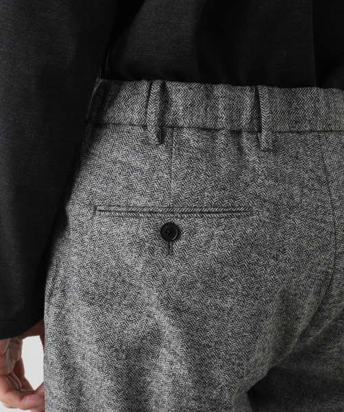 EDIFICE（エディフィス）の「ファンクションイージーパンツ（その他パンツ・メンズ・スミクロ/ベージュ系その他/ベージュ/ネイビー/グレー/クリアブルー/ライトグレー/ダークブルー/ブルー系その他/コバルトブルー/グレー系その他/チャコールグレー・MEDIUM/LARGE/SMALL）」の20枚目の写真