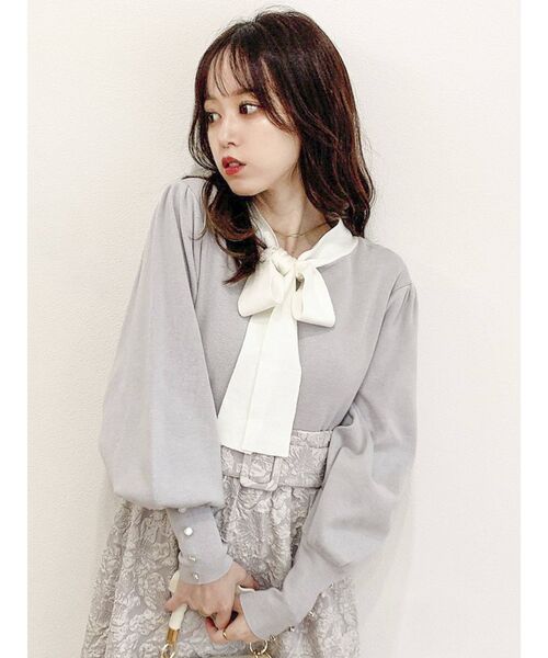 dazzlin（ダズリン）の「ボウタイボリュームニットトップス（ニット/セーター・レディース・ブラック/ベージュ/グレー/オフホワイト・FREE）」の3枚目の写真