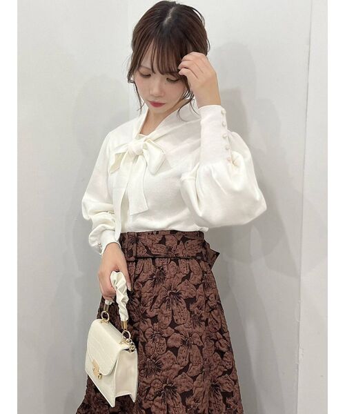 dazzlin（ダズリン）の「ボウタイボリュームニットトップス（ニット/セーター・レディース・ブラック/ベージュ/グレー/オフホワイト・FREE）」の8枚目の写真