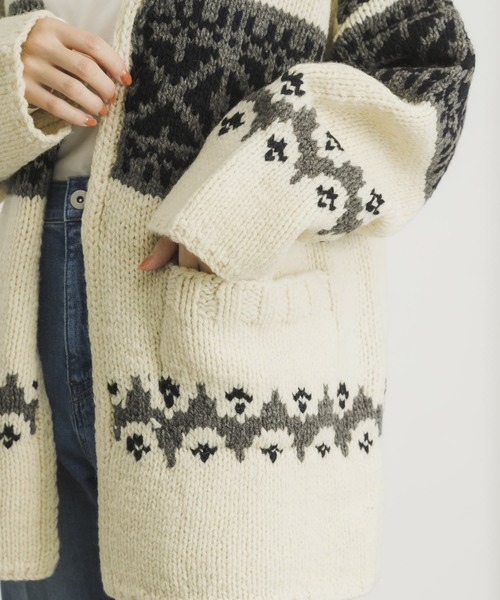 URBAN RESEARCH（アーバンリサーチ）の「ハンドニットカウチンカーディガン（カーディガン/ボレロ・レディース・モカ/オフホワイト・FREE）」の5枚目の写真