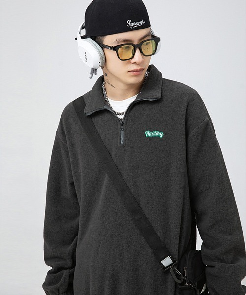 Ressaca(レサーカ)の「ワンポイントロゴ刺繍 フリースハーフジッププルオーバー(スウェット・メンズ・ブラック/チャコールグレー/ホワイト・S/M/L/XL)」の22枚目の写真