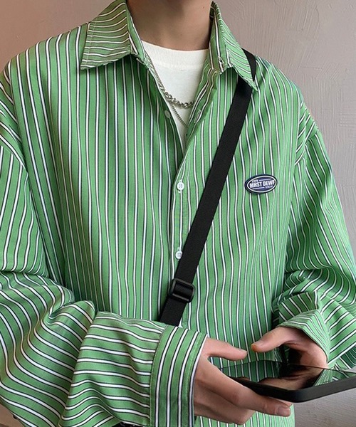 BASQUE magenta(バスクマゼンタ)の「オーバーサイズワンポイントストライプ シャツ(シャツ/ブラウス・メンズ・グレー/グリーン/ブルー/ベージュ・L/M)」の16枚目の写真