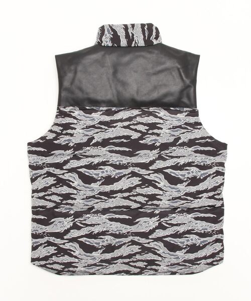 schott（ショット）の「Schott/ショット/LEATHER COMBI DOWN VEST/レザーコンビ　ダウンベスト（ダウンベスト・メンズ・その他/グリーン/ブラック/バーガンディー・2XL/XL/L/M）」の6枚目の写真