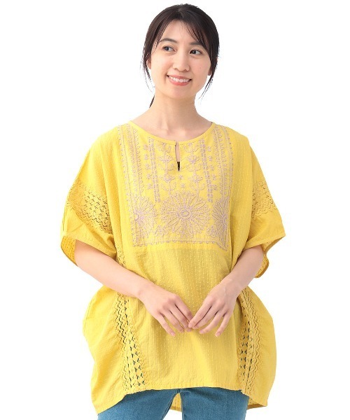 チチカカ(チチカカ)の「エコフレンドリー コットンxラクナウ刺繍プルオーバー(Tシャツ/カットソー・レディース・アイボリー/キャメル/イエロー・FREE)」の8枚目の写真