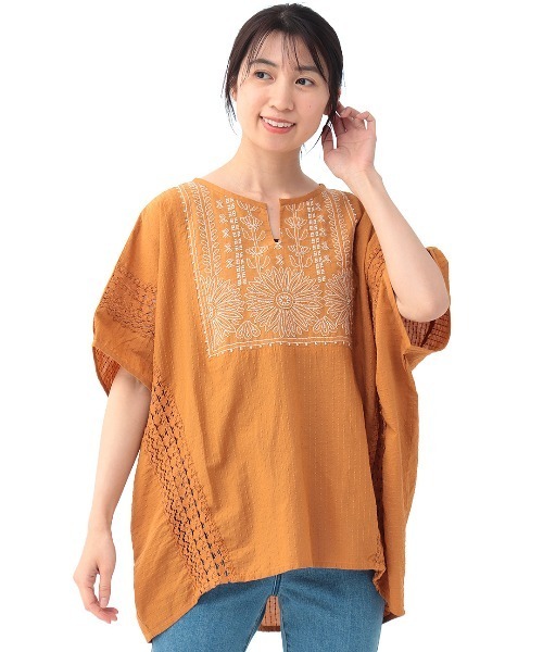 チチカカ(チチカカ)の「エコフレンドリー コットンxラクナウ刺繍プルオーバー(Tシャツ/カットソー・レディース・アイボリー/キャメル/イエロー・FREE)」の9枚目の写真