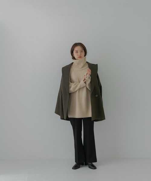 LAATO(ラート)の「BIG COLLAR WOOL COAT(その他アウター・レディース・カーキ/グレー系その他・FREE)」の4枚目の写真