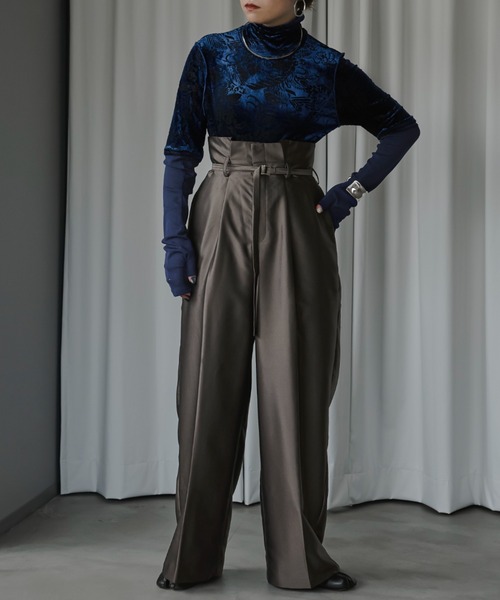 Ezick（エジック）の「Glossy ハイウエストベルトパンツ（その他パンツ