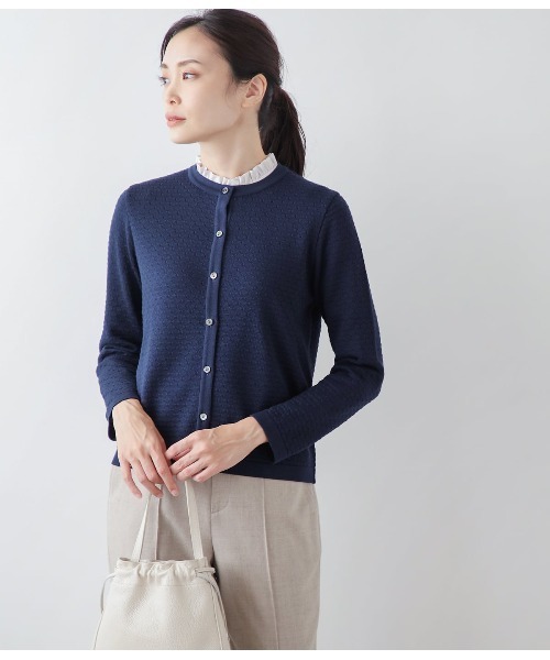 NEWYORKER(ニューヨーカー)の「ポインテッドデシン フリルスタンドブラウス(シャツ/ブラウス・レディース・アイボリー/ネイビー・11号/9号)」の11枚目の写真