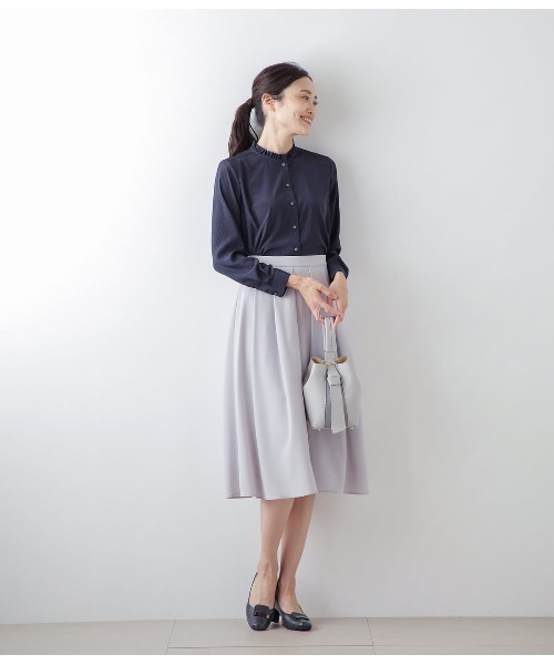 NEWYORKER(ニューヨーカー)の「ポインテッドデシン フリルスタンドブラウス(シャツ/ブラウス・レディース・アイボリー/ネイビー・11号/9号)」の17枚目の写真