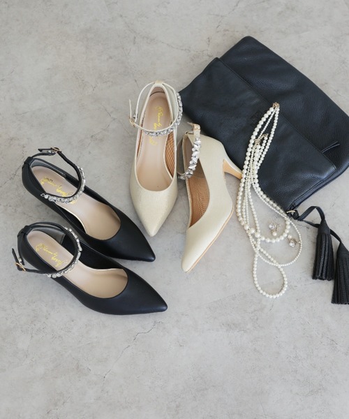 jurer（ジュレ）の「3WAYポインテッドトゥビジューストラップパンプス（パンプス・レディース・ブラック/ゴールド・S/M/L/LL）」の20枚目の写真