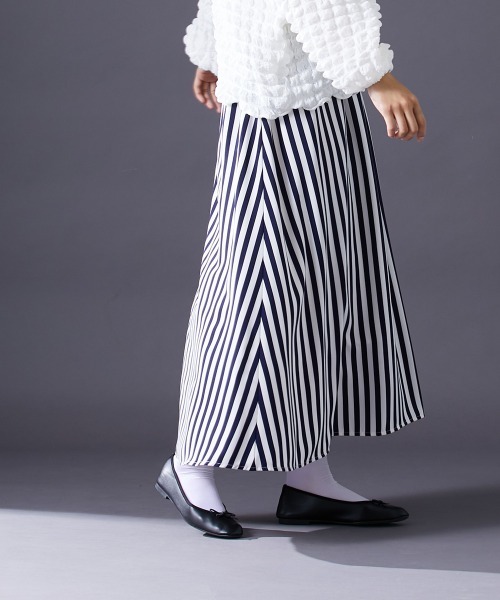 TOIRO フレアスカート ネイビー ストライプ TOIRO フレアスカート ネイビー ストライプ セール】 カラー