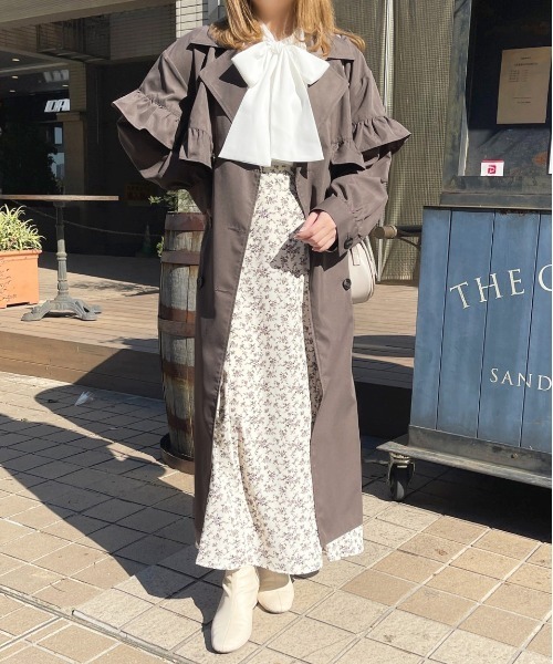 apres jour（アプレジュール）の「フリルトレンチコート【ZOZOTOWN限定アイテム】（トレンチコート・レディース・チャコールグレー/モカ/ライトベージュ・フリー/X-LARGE）」の9枚目の写真