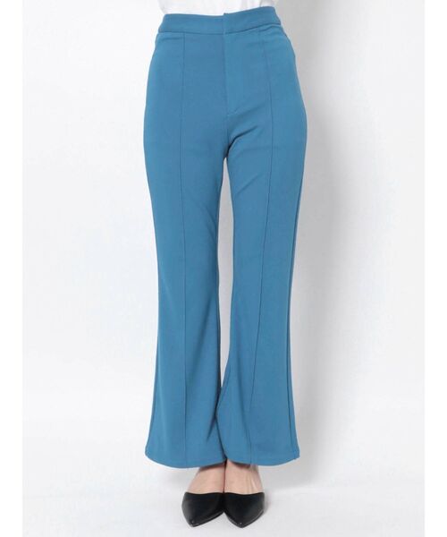 MURUA（ムルーア）の「スムースフィットフレアパンツ（スウェットパンツ・レディース・ブラック/イエロー/ブルー・1/2）」の13枚目の写真