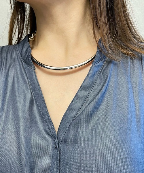 tone(トーン)の「【aussi/オッスィー】チェーン×ライン ラウンド メタル チョーカー(ニッケルフリー)(チョーカー・レディース・ゴールド/シルバー・FREE)」の5枚目の写真