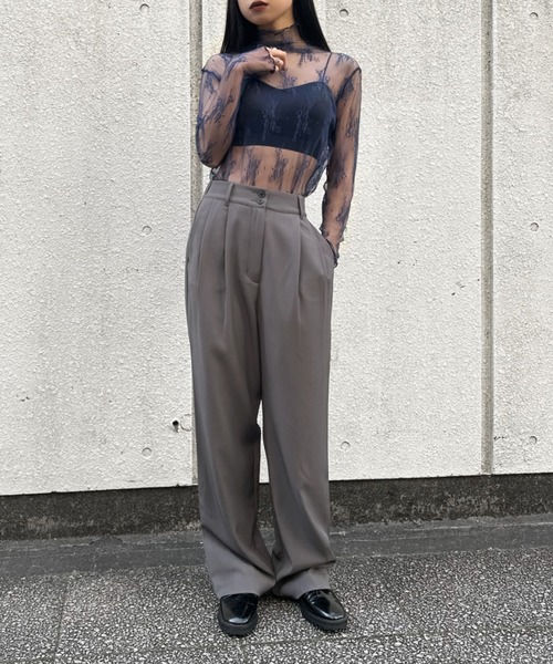 LVEU.（ラブユ.）の「【LVEU.】メローハイネックシースルーレーストップス / トップス カットソー シアー シースルー レース 刺繍 ハイネック 花柄 ホワイト ブラック カーキ ネイビー（Tシャツ/カットソー・レディース・ホワイト/ネイビー/ブラック/カーキ・FREE）」の19枚目の写真