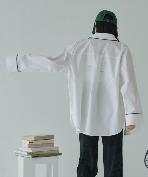 miette（ミエット）の「スリットスリーブパイピングシャツ（シャツ/ブラウス・レディース・オフホワイト/ブラック・FREE）」の5枚目の写真