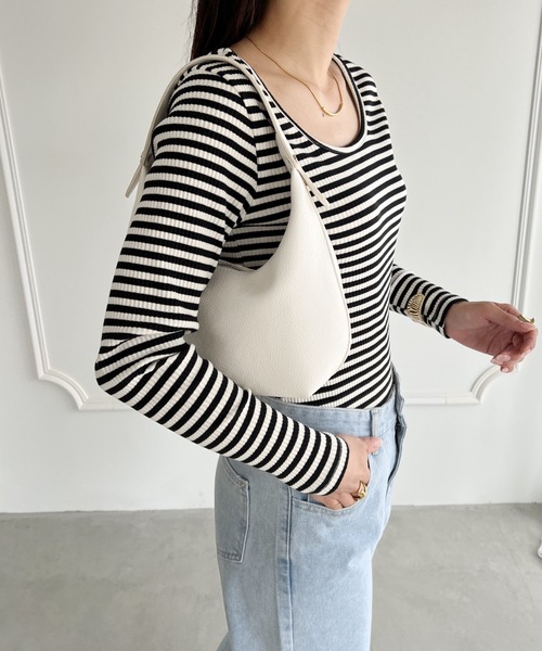 MYMOOD.（マイムード）の「合成皮革 ワンハンドルバッグ（ハンドバッグ・レディース・ホワイト/グリーン/ブラック/シルバー/アイボリー/グレイッシュベージュ/ブラウン・FREE）」の14枚目の写真