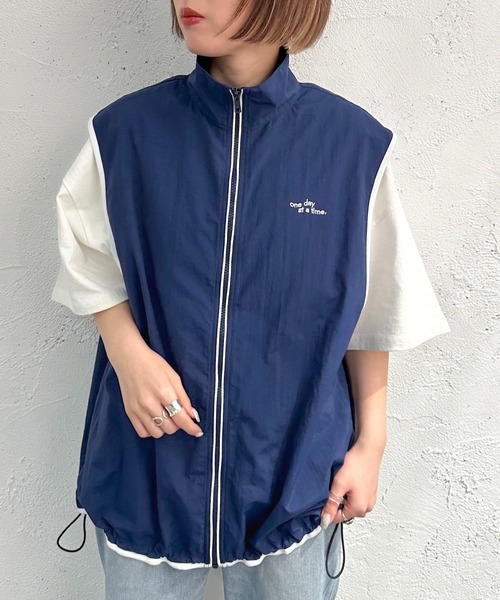 apres jour mignon(アプレジュールミニョン)の「ナイロン配色ベスト【ZOZOTOWN限定アイテム】(ベスト・レディース・ブラック/オフホワイト/ネイビー・X-LARGE/フリー)」の20枚目の写真
