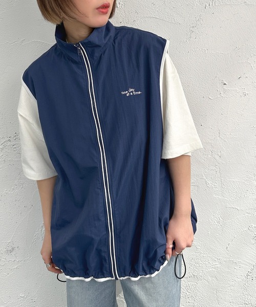 apres jour mignon(アプレジュールミニョン)の「ナイロン配色ベスト【ZOZOTOWN限定アイテム】(ベスト・レディース・ブラック/オフホワイト/ネイビー・X-LARGE/フリー)」の21枚目の写真