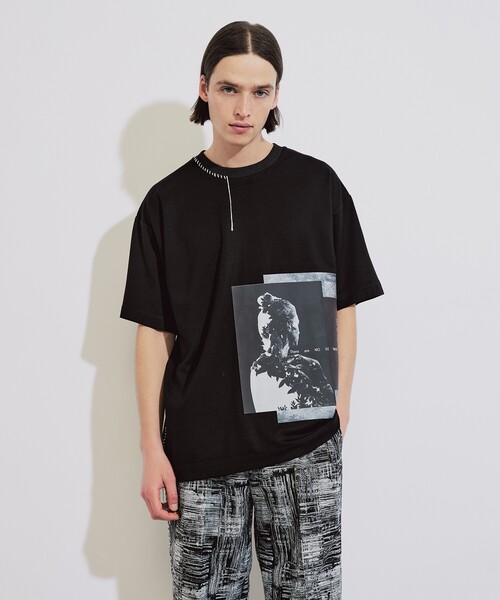 tk.TAKEO KIKUCHI（ティーケータケオキクチ）の「◆ネガポートレートギミックTシャツ（Tシャツ/カットソー・メンズ・ホワイト/ブラック・01/02/03）」の2枚目の写真