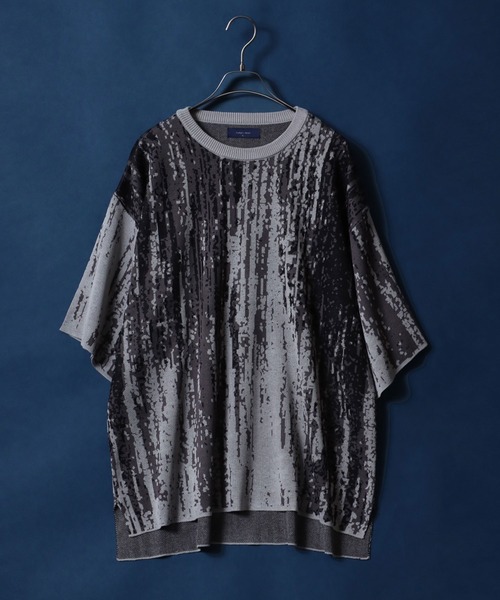 ANPAS（アンパス）の「Gradation ＆ Flower Pattern Oversized Double Jacquard Knit Pullover/グラデーション＆花柄 オーバーサイズ ダブルジャガード 5分袖 ニットプルオーバー（ニット/セーター・メンズ・ブラック系その他2/ブルー系その他/ベージュ系その他/ブラック系その他/グレー系その他/ブルー系その他2/ホワイト系その他/グレー系その他2・L/M）」の10枚目の写真