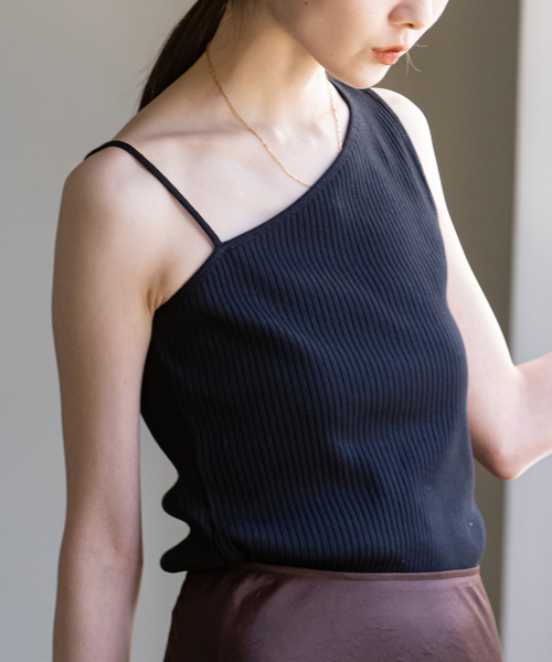 Noble（ノーブル）の「ワンショルダープルオーバー（タンクトップ・レディース・ブラック/アイボリー・FREE）」の3枚目の写真