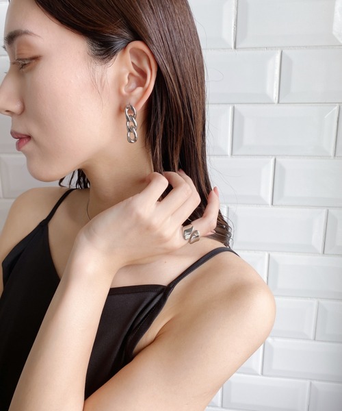 thank U more(サンキューモア)の「【サージカルステンレス】3連チェーンモチーフピアス(ピアス(両耳用)・レディース・ゴールド/シルバー・FREE)」の8枚目の写真