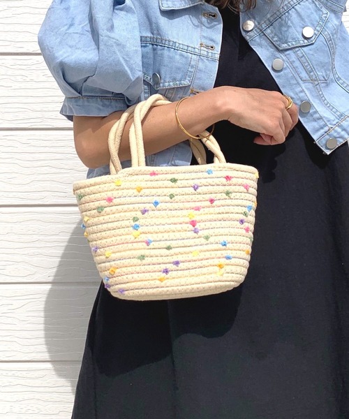 Q（キュー）の「カラフルドットかごバッグ（かごバッグ・レディース・ホワイト系その他/ブラウン系その他・ONE SIZE）」の2枚目の写真