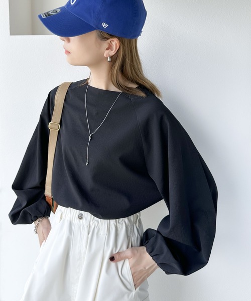 classicalelf(クラシカルエルフ)の「大人のナチュラルな抜け感。2way バルーン袖キーネックトップス(シャツ/ブラウス・レディース・ブラック/キャメル/パープル系その他/アイボリー/ブルー系その他/グレイッシュベージュ・SMALL/X-LARGE/MEDIUM/LARGE)」の8枚目の写真