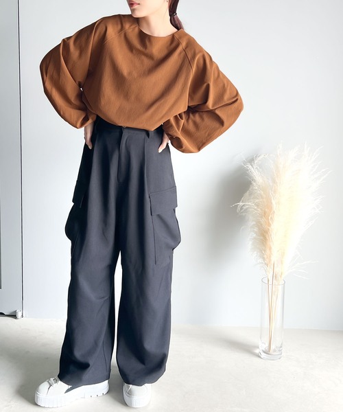 classicalelf(クラシカルエルフ)の「大人のナチュラルな抜け感。2way バルーン袖キーネックトップス(シャツ/ブラウス・レディース・ブラック/キャメル/パープル系その他/アイボリー/ブルー系その他/グレイッシュベージュ・SMALL/X-LARGE/MEDIUM/LARGE)」の15枚目の写真