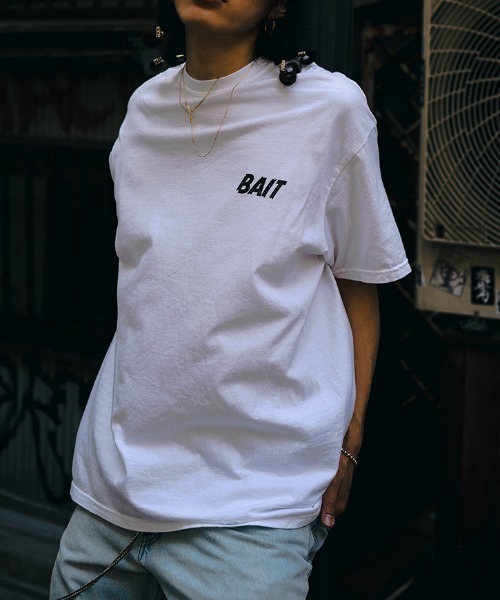 BAIT(ベイト)の「BAIT バックプリント 半袖Tシャツ/ポスター 235-BAT-TEE-006(Tシャツ/カットソー・メンズ・ホワイト/グレー/ブルー・LARGE/X-LARGE/MEDIUM)」の8枚目の写真