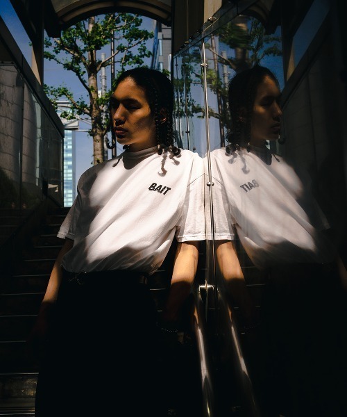 BAIT(ベイト)の「BAIT バックプリント 半袖Tシャツ/ポスター 235-BAT-TEE-006(Tシャツ/カットソー・メンズ・ホワイト/グレー/ブルー・LARGE/X-LARGE/MEDIUM)」の10枚目の写真