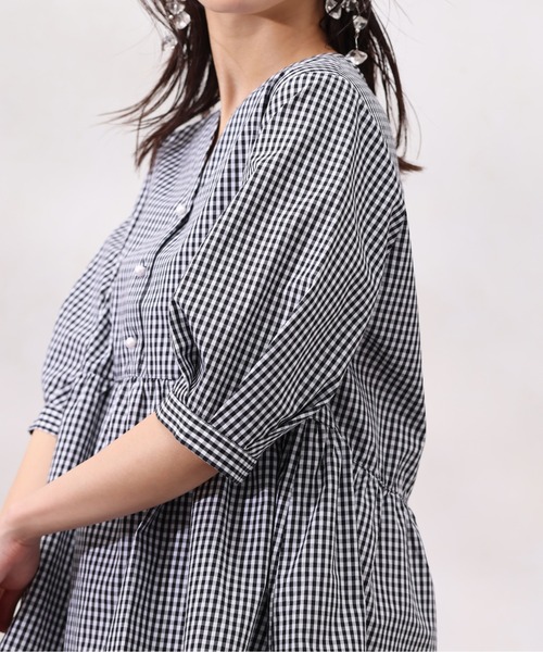 Chez toi（シェトワ）の「パールボタンギャザー切替ブラウス（シャツ/ブラウス・レディース・ベージュ/ブラック/サックスブルー/オフホワイト・FREE）」の19枚目の写真