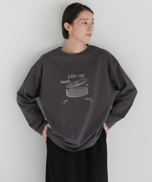 select MOCA(セレクトモカ)の「Pile up ロゴプリントロンT(Tシャツ/カットソー・レディース・オフホワイト/スミクロ/スモークピンク/ライトカーキ・FREE)」の2枚目の写真