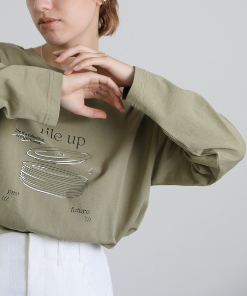 select MOCA(セレクトモカ)の「Pile up ロゴプリントロンT(Tシャツ/カットソー・レディース・オフホワイト/スミクロ/スモークピンク/ライトカーキ・FREE)」の5枚目の写真