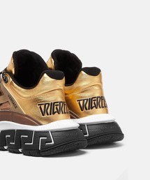 VERSACE（ヴェルサーチ）の「トライグレカ スニーカー