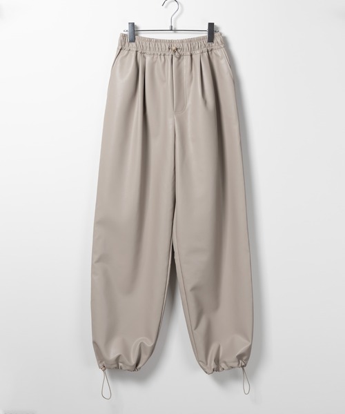 me+em select（ミームセレクト）の「※※【 ４size／２color 】ドロストフェイクレザーボリュームワイドパンツ（その他パンツ・レディース・アイボリー/ブラック・X-LARGE/LARGE/MEDIUM/SMALL）」の16枚目の写真