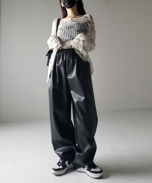 me+em select（ミームセレクト）の「※※【 ４size／２color 】ドロストフェイクレザーボリュームワイドパンツ（その他パンツ・レディース・アイボリー/ブラック・X-LARGE/LARGE/MEDIUM/SMALL）」の7枚目の写真