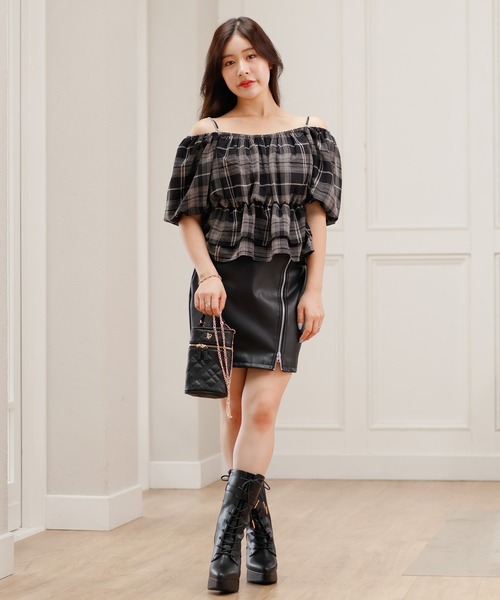 LIPSERVICE（リップサービス）の「ボリュームオフショルトップス（Tシャツ/カットソー・レディース・ダークパープル/その他1/ホワイト・FREE）」の5枚目の写真