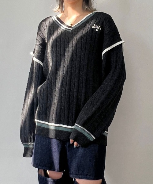 179/WG（イチナナキュウダブルジー）の「配色ラインケーブルニットチュニック（ニット/セーター・レディース・オフホワイト/ブルー/チャコールグレー・FREE）」の4枚目の写真